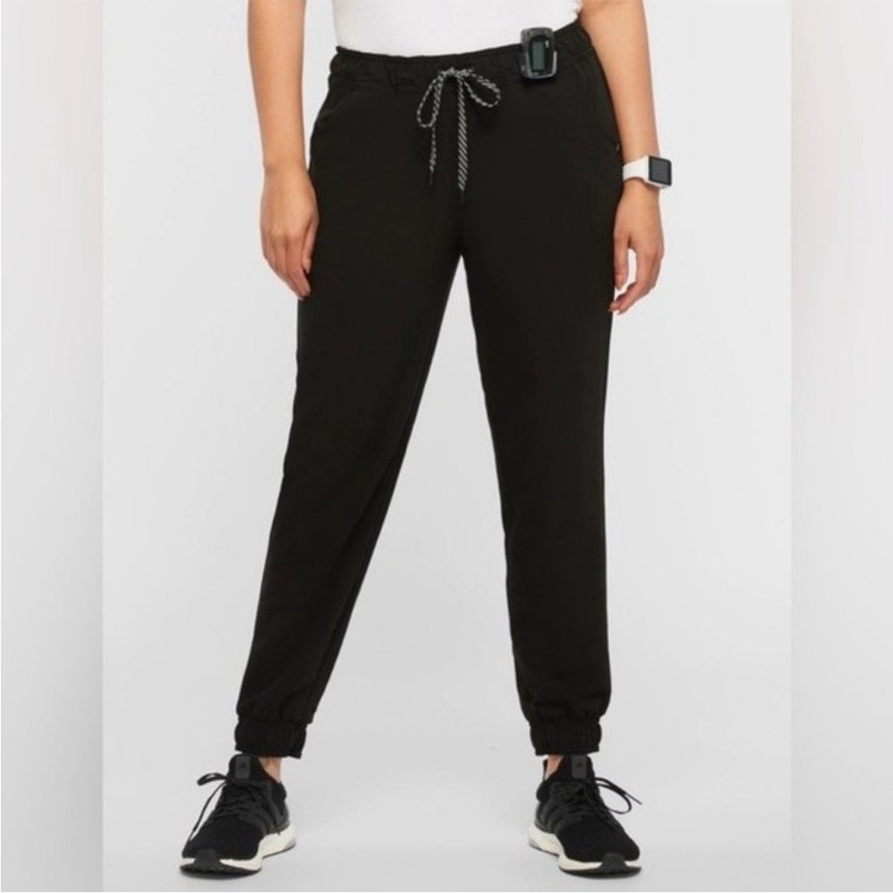 Jaanuu Women’s Essential 5-Pocket Jogger Scrubs